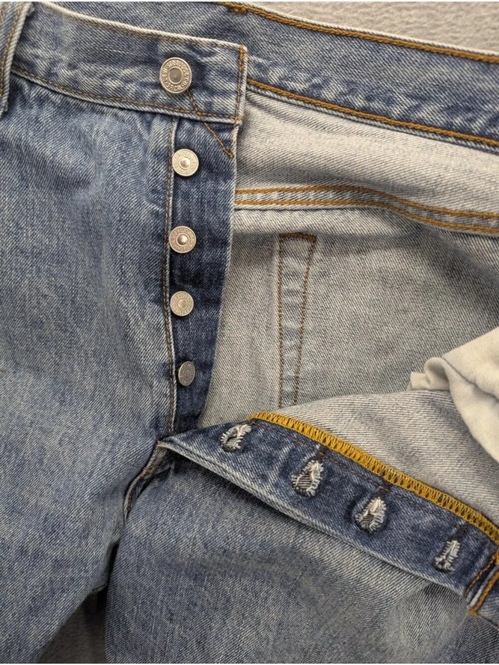 Levis 501 Jeans Mens 36x32 Blue Light Wash Straight Button Fly Denim Classic